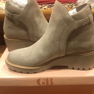 GB Suede Taupe. New never worn.
